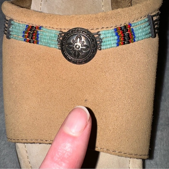 Minnetonka Suede Leather Slide Sandals Beaded - Picture 6 of 13